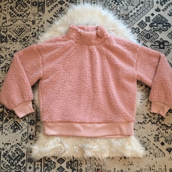 gap fuzzy sweater
